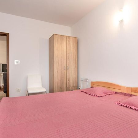Apartment Drago *Cosy & Close To The Beach! Krk Town Exterior foto