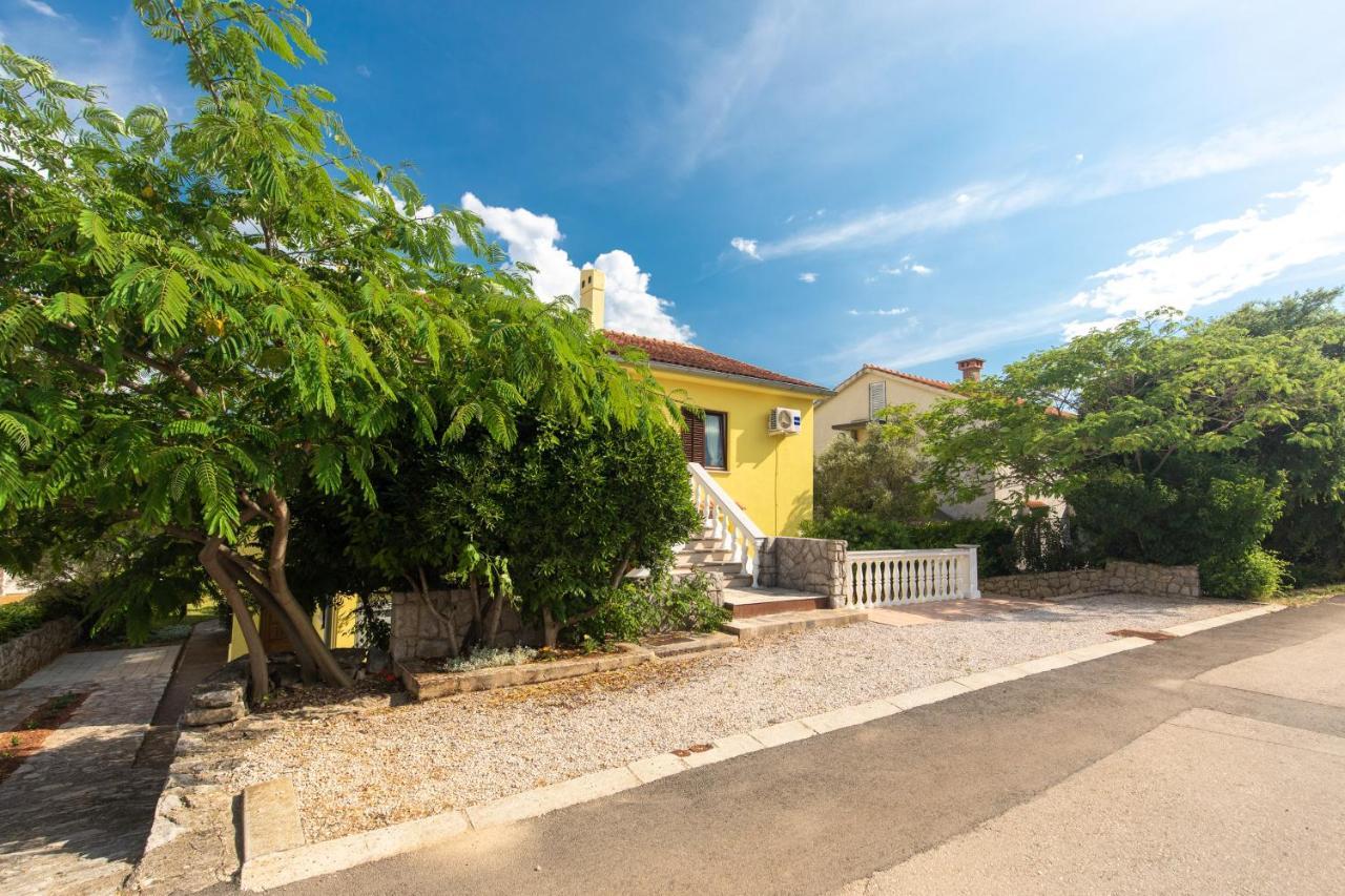 Apartment Drago *Cosy & Close To The Beach! Krk Town Exterior foto